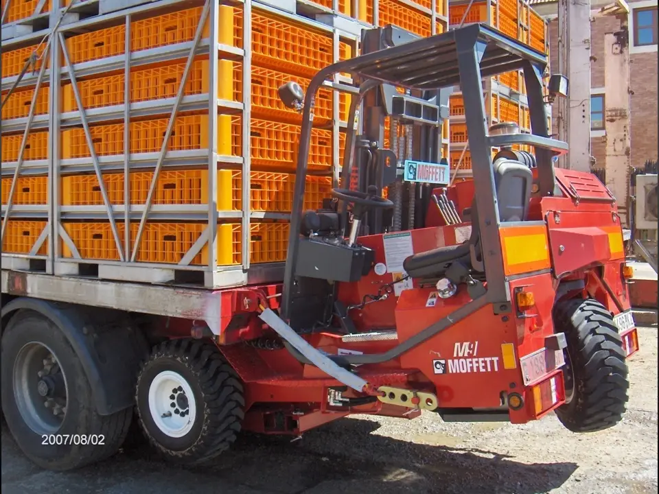Moffett M9 forklift